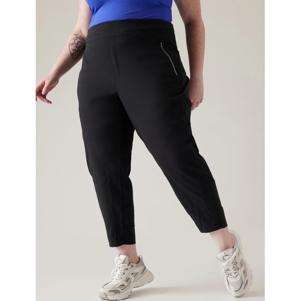 NWOT Athleta Trekkie North‎ Jogger Pants, Black - Size 22
